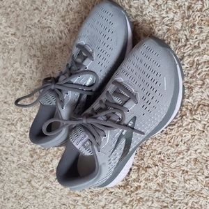 Brooks Ghost 13 Women's 9